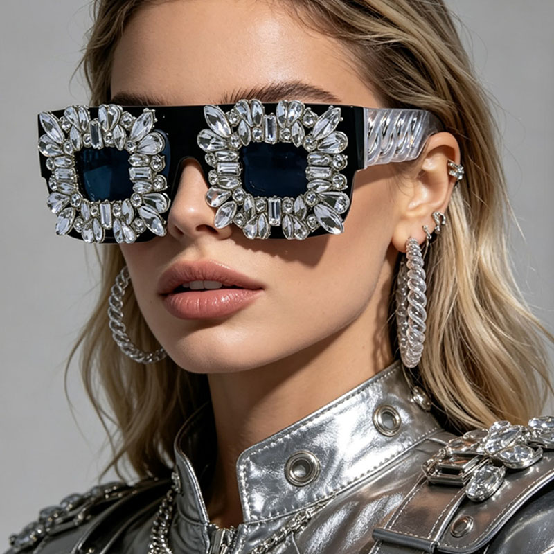 Sunglass Retainer Cord - Occhiali da donna quadrati con strass